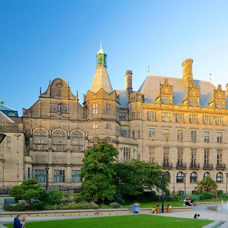 Sheffield City Centre , Free Wifi & Parking - Private Room - Shared House Экстерьер фото
