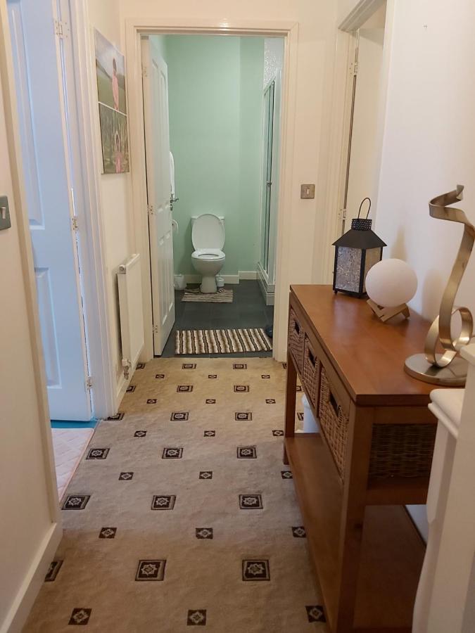 Sheffield City Centre , Free Wifi & Parking - Private Room - Shared House Экстерьер фото